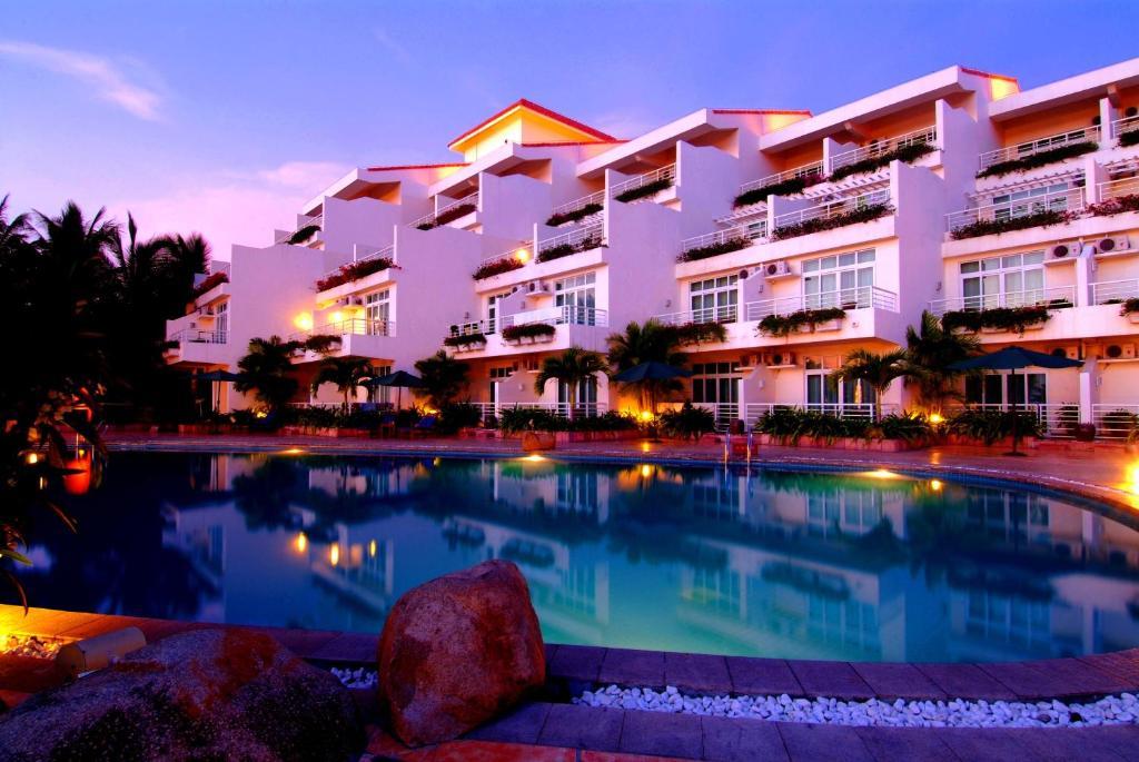 Guesthouse International Hotel Саня Екстериор снимка