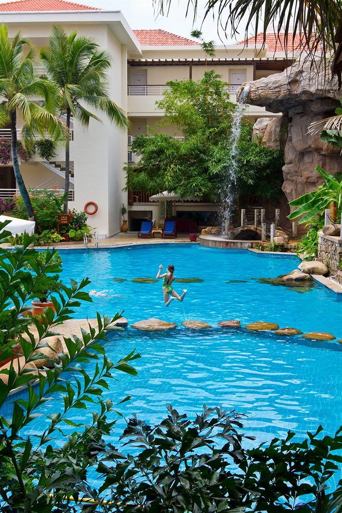 Guesthouse International Hotel Саня Екстериор снимка